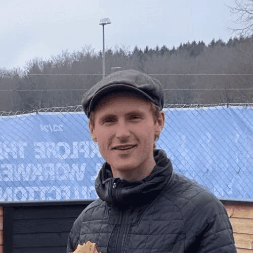 En smilende medarbejder.